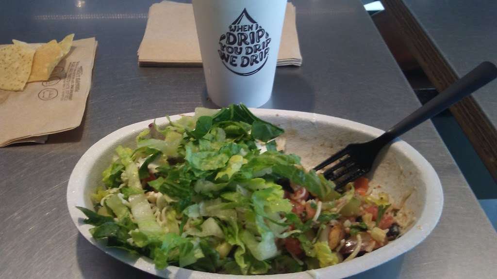 Chipotle Mexican Grill | 5759 Fairmont Pkwy, Pasadena, TX 77505 | Phone: (281) 991-1600