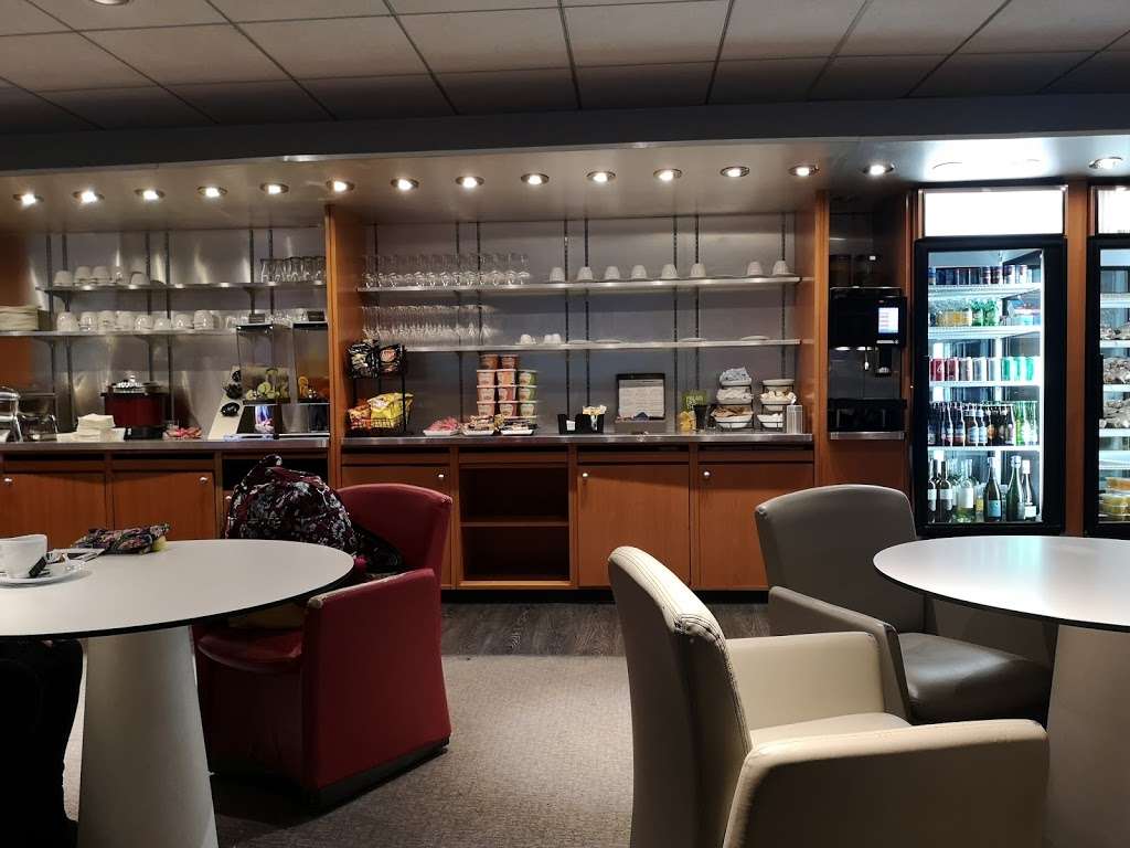 Air France Lounge | 10000 West OHare Ave, Chicago, IL 60666 | Phone: (800) 237-2747