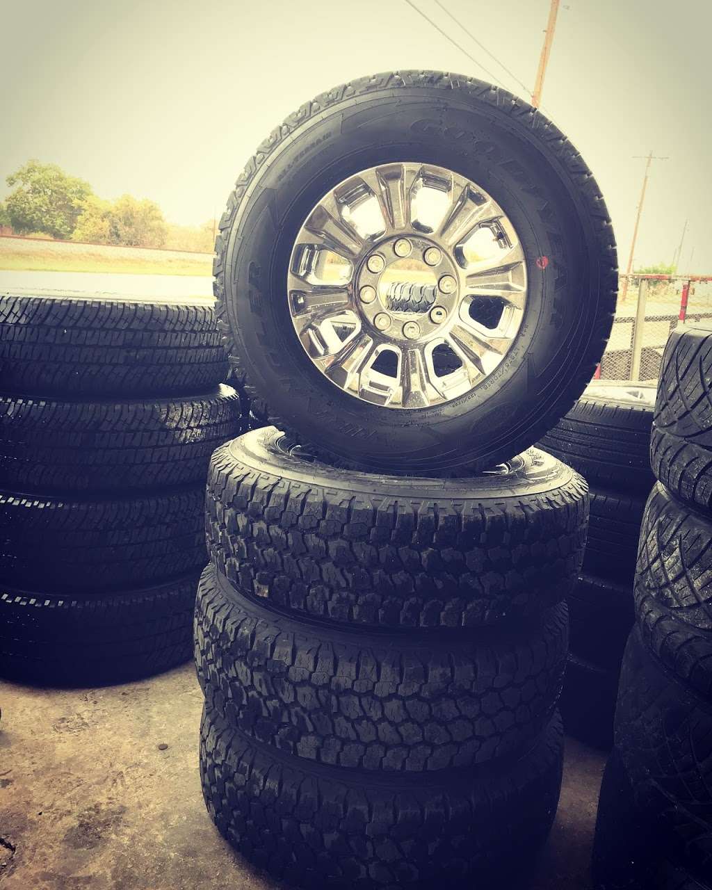 C & C Tire Shop | 900 FM78, Schertz, TX 78154, USA | Phone: (210) 659-6116