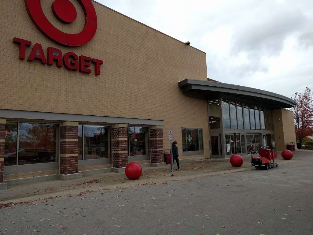 Target | 8989 S Howell Ave, Oak Creek, WI 53154, USA | Phone: (414) 216-0001