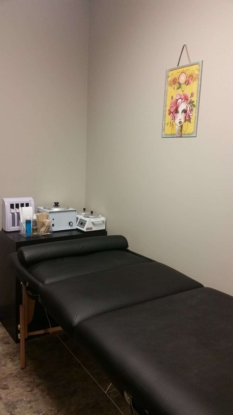 Cats Waxing Studio | 3000 W Davis St Suite 3, Conroe, TX 77304, USA | Phone: (832) 773-7002