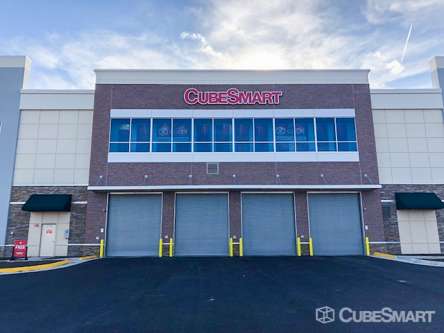 CubeSmart Self Storage | 43735 Eastgate View Drive, Chantilly, VA 20152, USA | Phone: (571) 250-6613