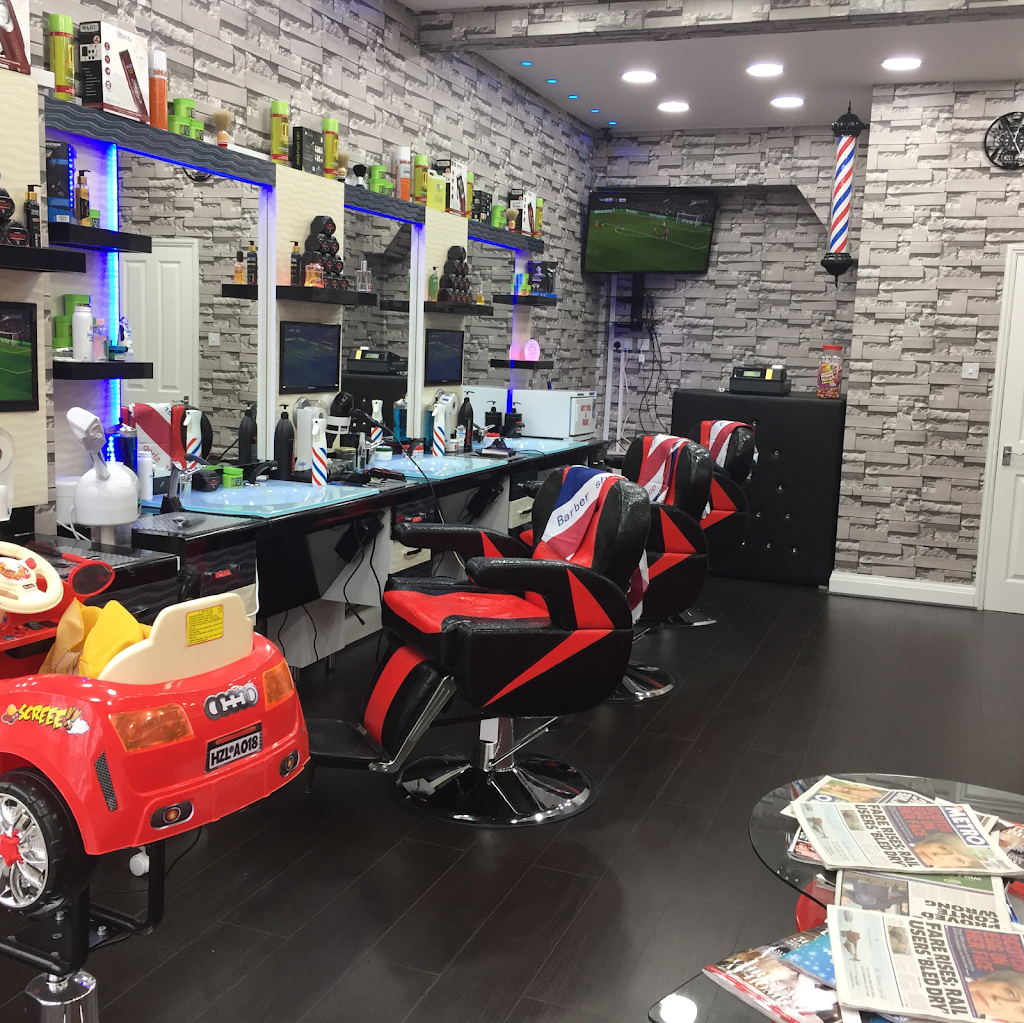 Blade barber | 401 Durnsford Rd, London SW19 8EE, UK | Phone: 020 8946 9500