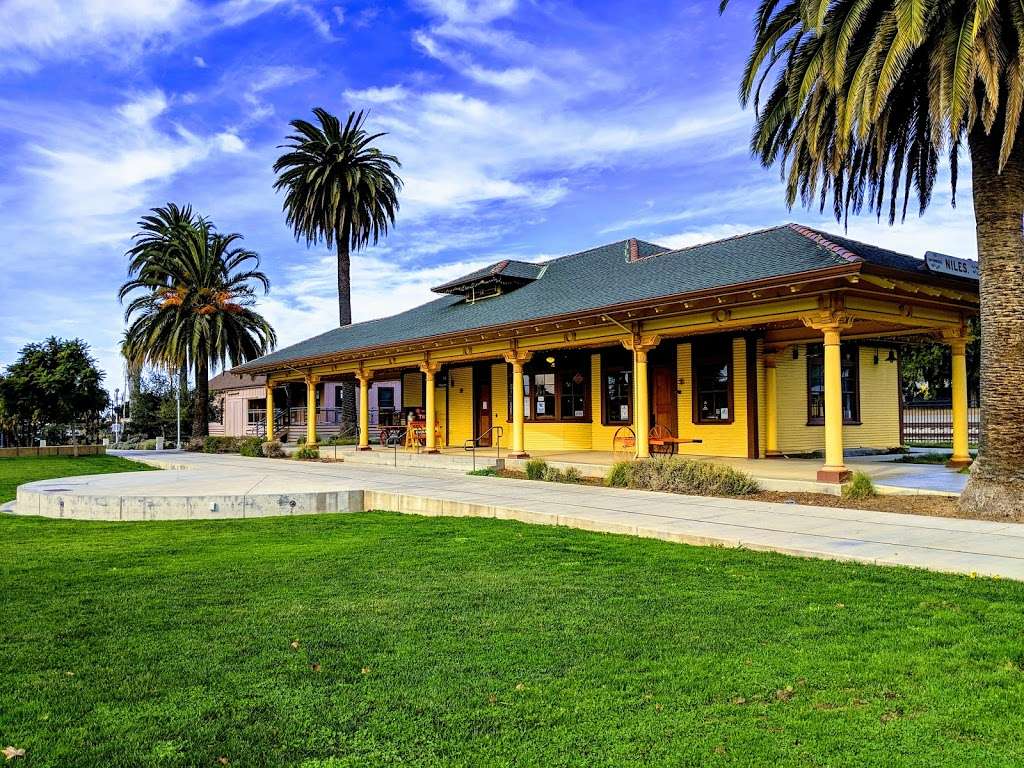 Niles Depot | 37592 Niles Blvd, Fremont, CA 94536, USA | Phone: (510) 797-4449