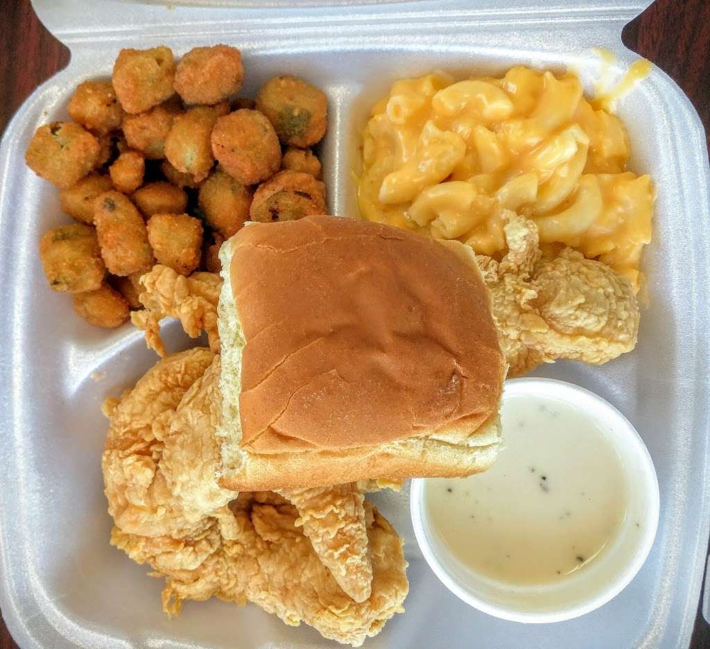 Lisas Chicken | 2301 W Jefferson St, Grand Prairie, TX 75051, USA | Phone: (972) 639-3811