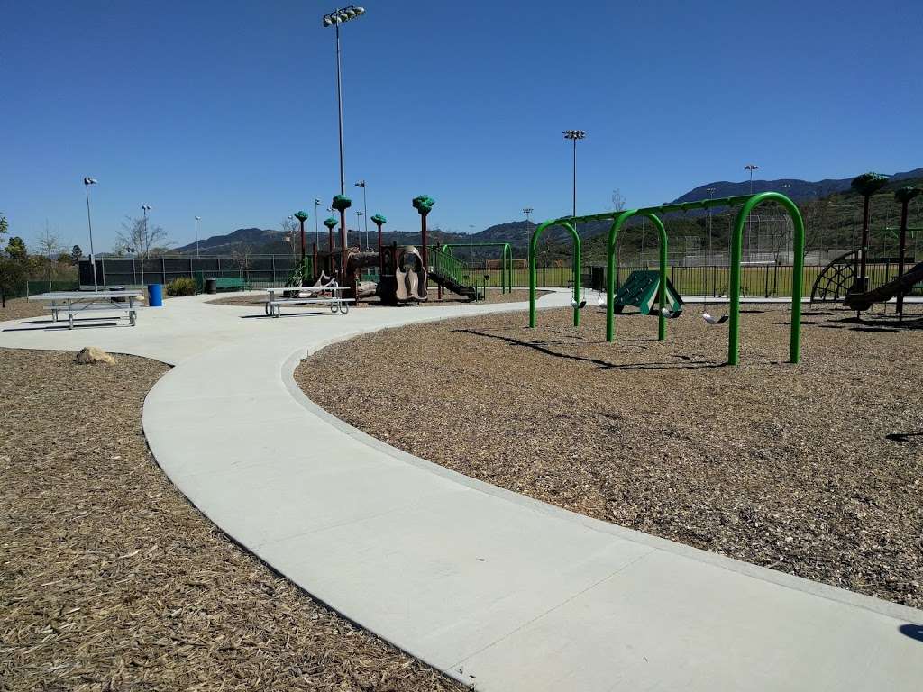 Del Prado Playfields | 402 Calle Del Prado, Newbury Park, CA 91320, USA | Phone: (805) 495-6471