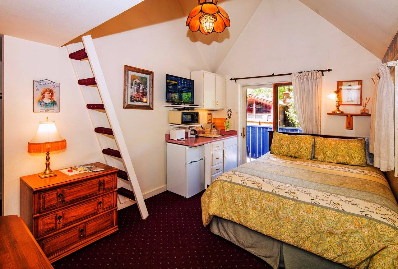 Snow Queen Lodge | 124 E Cooper Ave, Aspen, CO 81611 | Phone: (970) 925-8455