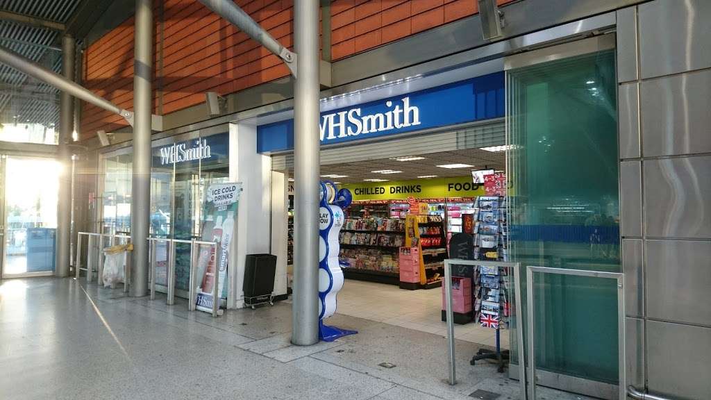 WHSmith | North Greenwich Railway Station, Blackwall Road, London SE10 0PH, UK | Phone: 020 8858 4371