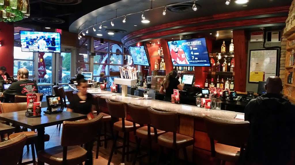 Red Robin Gourmet Burgers and Brews | 12646 IL-59, Plainfield, IL 60544, USA | Phone: (815) 230-3056