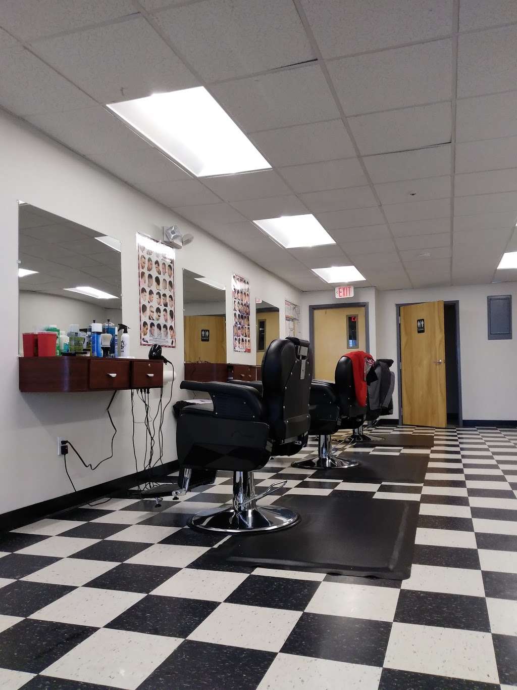 Noureddine barber shop | 732 Broadway, Revere, MA 02151, USA | Phone: (857) 312-1374