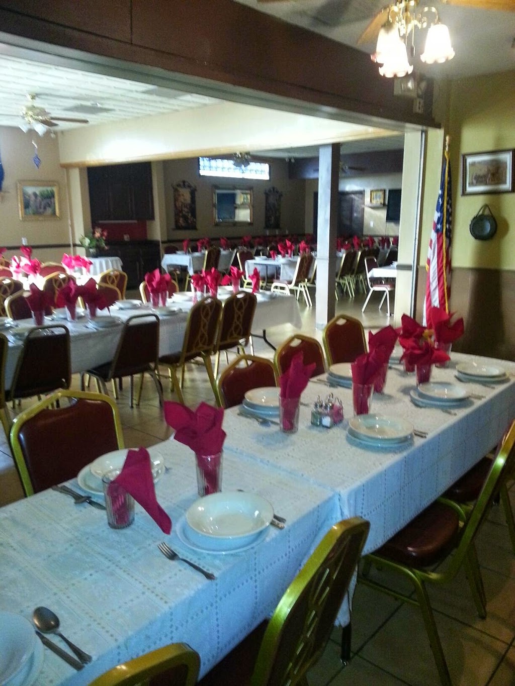 Chalet Basque Restaurant | 200 Oak St, Bakersfield, CA 93304, USA | Phone: (661) 327-2915