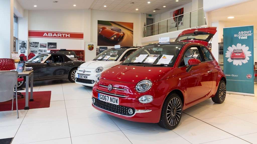 Glyn Hopkin Fiat, Abarth, Alfa Romeo & Jeep St. Albans | Lyon Way, St Albans AL4 0QU, UK | Phone: 01727 811811