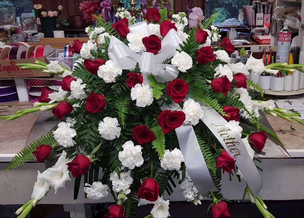 Foti Flowers At Yuess Gardens | 406 3rd St, Newburgh, NY 12550, USA | Phone: (845) 561-0795