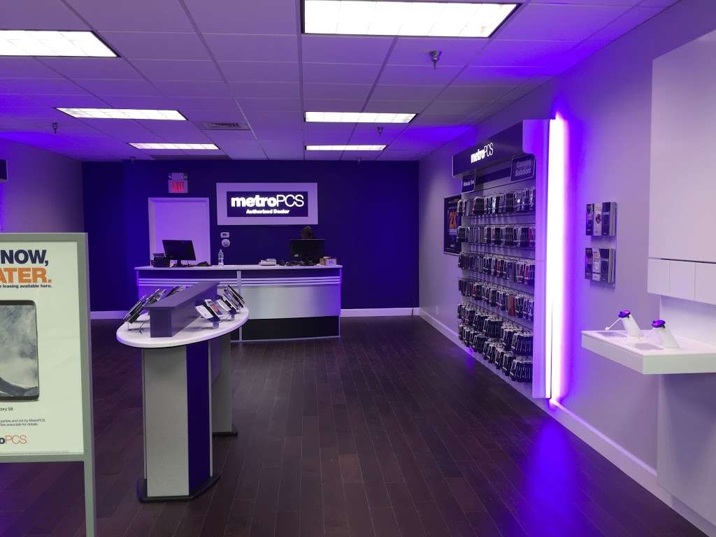 Metro by T-Mobile | 1401 NY-300, Newburgh, NY 12550, USA | Phone: (845) 564-1600