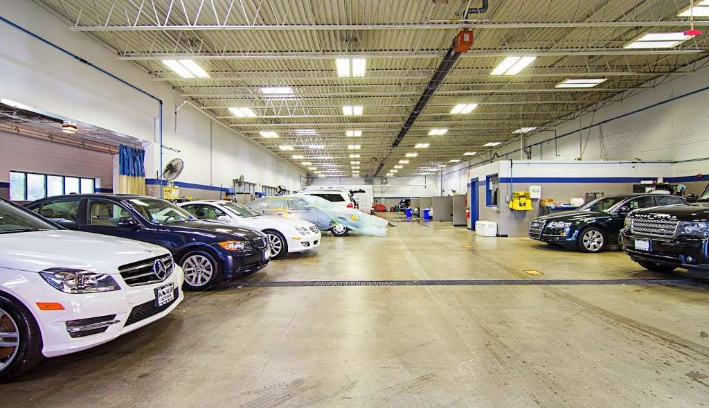 Knauz Body Shop and Detail Center | 775 Rockland Rd, Lake Bluff, IL 60044 | Phone: (847) 615-3670