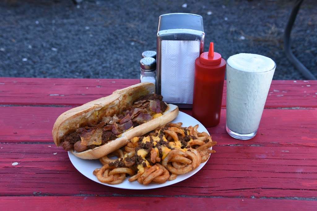 Bethel Hot Dog Palace | 44 Stony Hill Rd, Bethel, CT 06801, USA | Phone: (203) 790-5064