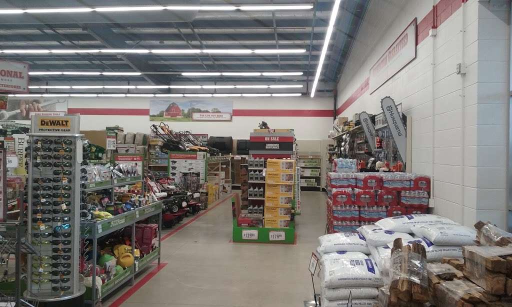 Tractor Supply Co. | 1300 S Dupont Blvd, Smyrna, DE 19977, USA | Phone: (302) 659-3333