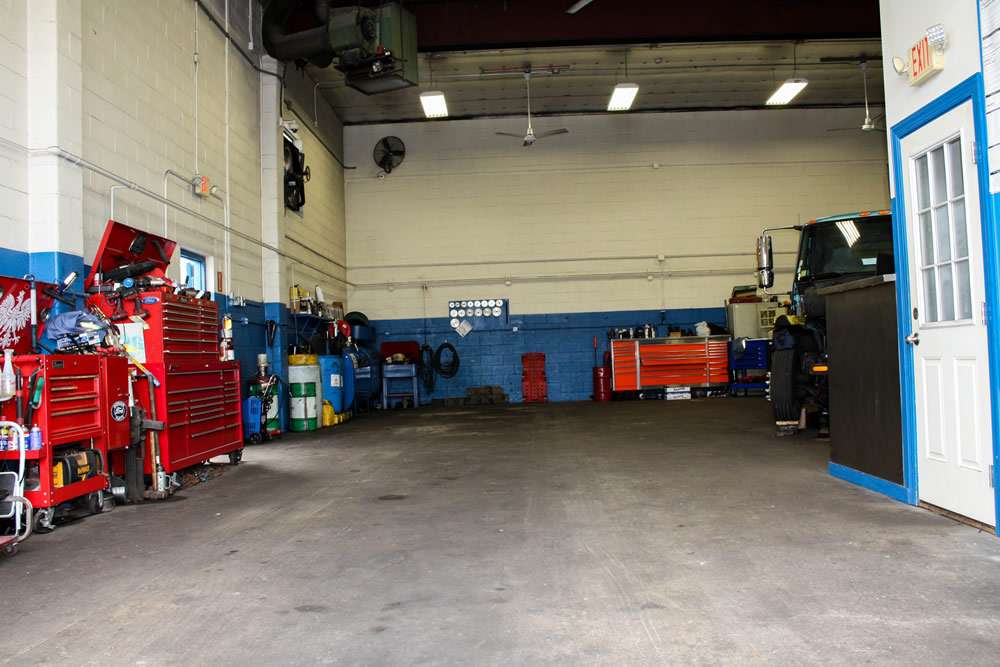 Wallington Truck Repair | 31 Hathaway St, Wallington, NJ 07057, USA | Phone: (201) 935-7996