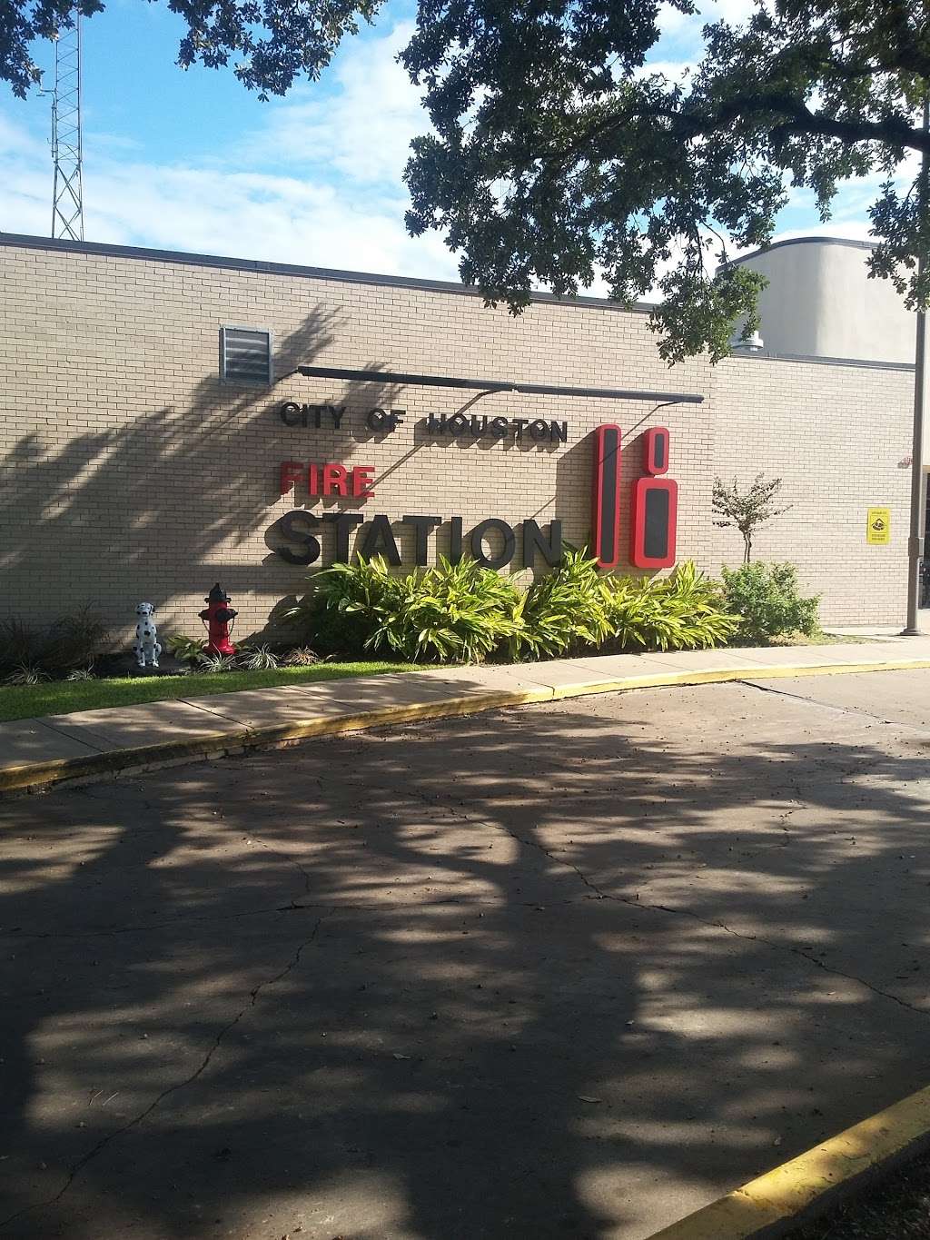Houston Fire Station 18 | 619 Telephone Rd, Houston, TX 77023, USA | Phone: (832) 394-6700