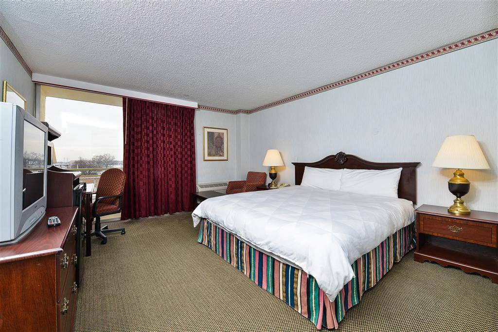 Americas Best Value Inn Cleveland Airport | 14043 Brookpark Rd, Brook Park, OH 44142, USA | Phone: (216) 267-2350