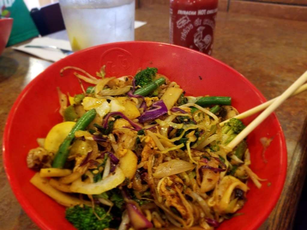 Genghis Grill | 11324 N Community House Rd #10, Charlotte, NC 28277, USA | Phone: (980) 236-1427