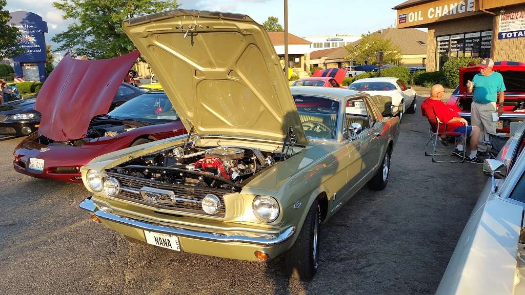 I & J Automotive Inc DBA Splash Car Wash | 250 N Merchants Dr, Oswego, IL 60543, USA | Phone: (630) 966-9274