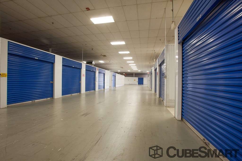 CubeSmart Self Storage | 3895 New Rodgers Rd, Levittown, PA 19056, USA | Phone: (215) 943-9710