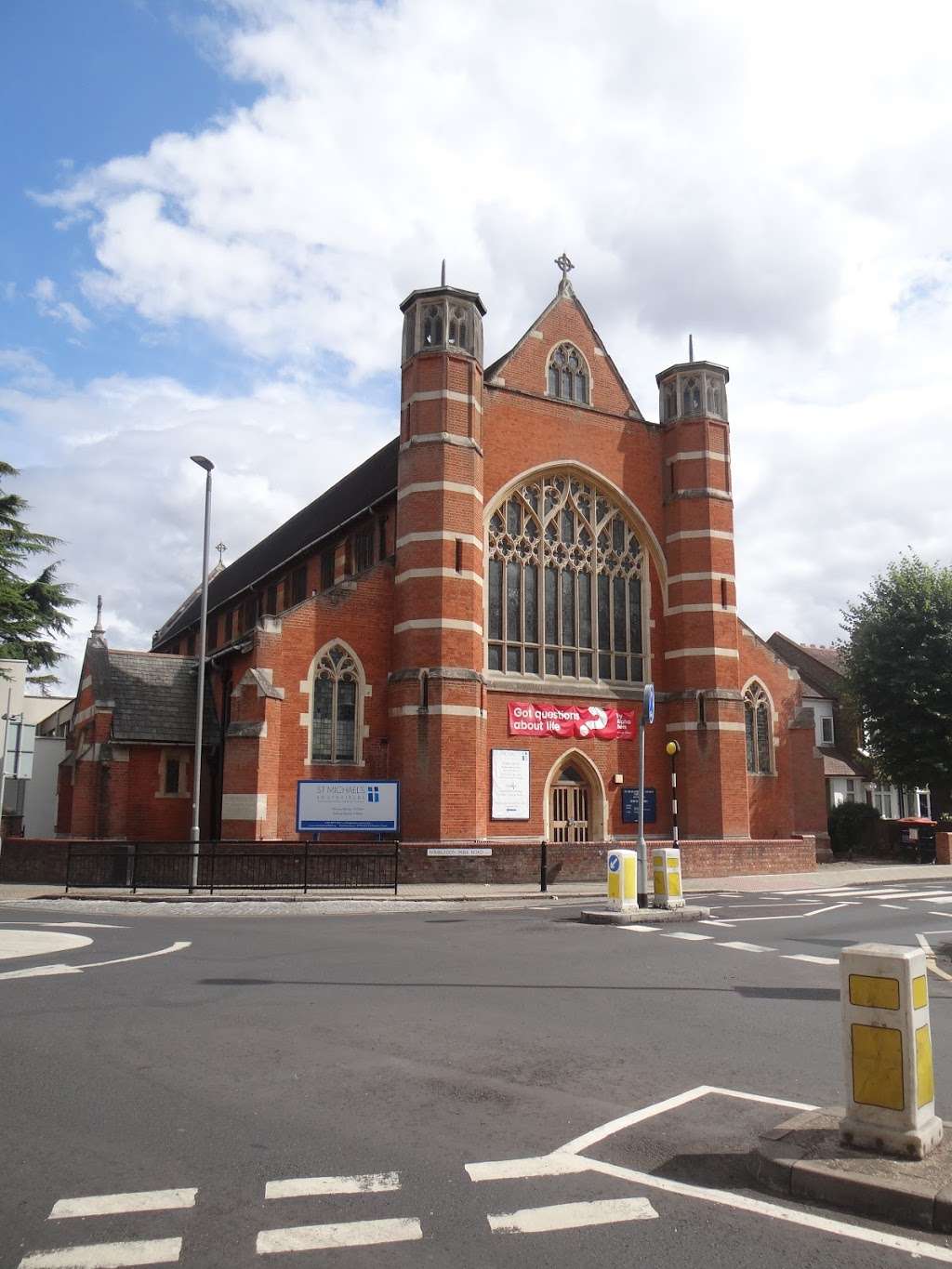 Saint Michaels Church Southfields | 71 Wimbledon Park Rd, London SW18 5TT, UK | Phone: 020 8877 3003
