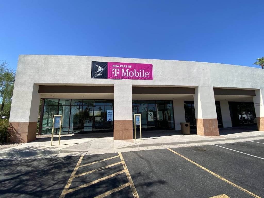 T-Mobile | 890 N 54th St Ste A1, Chandler, AZ 85226, USA | Phone: (480) 753-5757