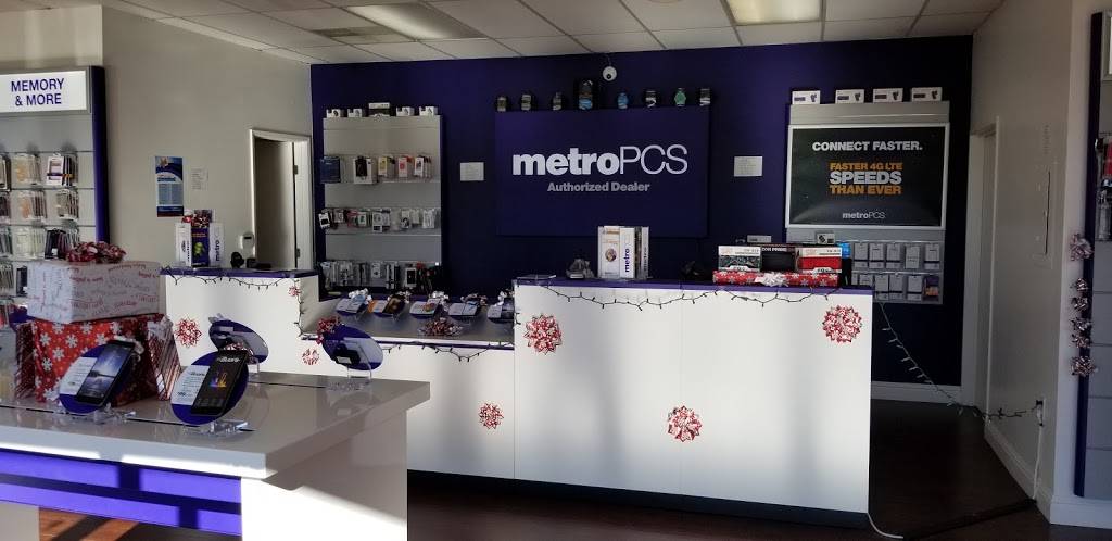 Metro by T-Mobile | 6100 Fair Oaks Blvd, Carmichael, CA 95608, USA | Phone: (916) 514-0731