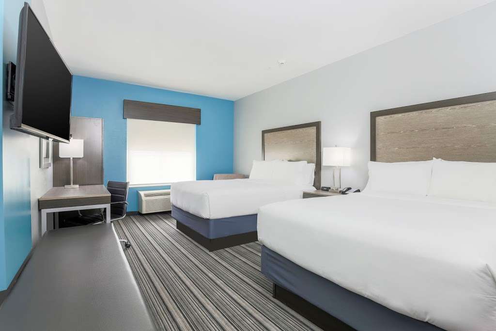 Holiday Inn Express & Suites Houston - Hobby Airport Area | 9185 Gulf Fwy, Houston, TX 77017 | Phone: (713) 944-4120