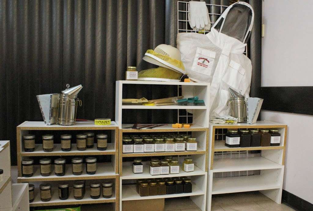 The Hive: Chicagos Beekeeping Supply Store | 3414 Roosevelt Rd, Chicago, IL 60624 | Phone: (312) 995-9508