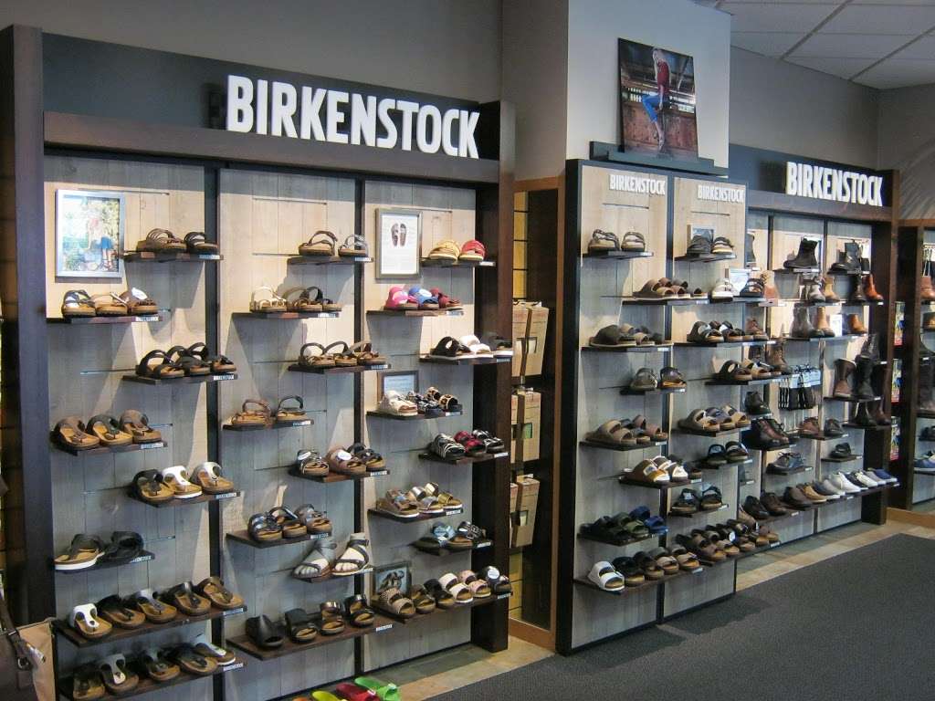 Complete Birkenstock | Edens Plaza, 3232 Lake Ave., Wilmette, IL 60091 | Phone: (866) 251-7130