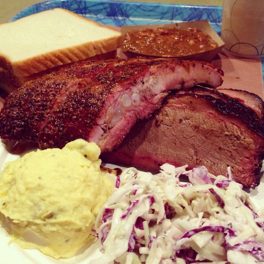 Thomas Bar-B-Q | (I45), 5594 North Fwy, Houston, TX 77076, USA | Phone: (713) 697-5033