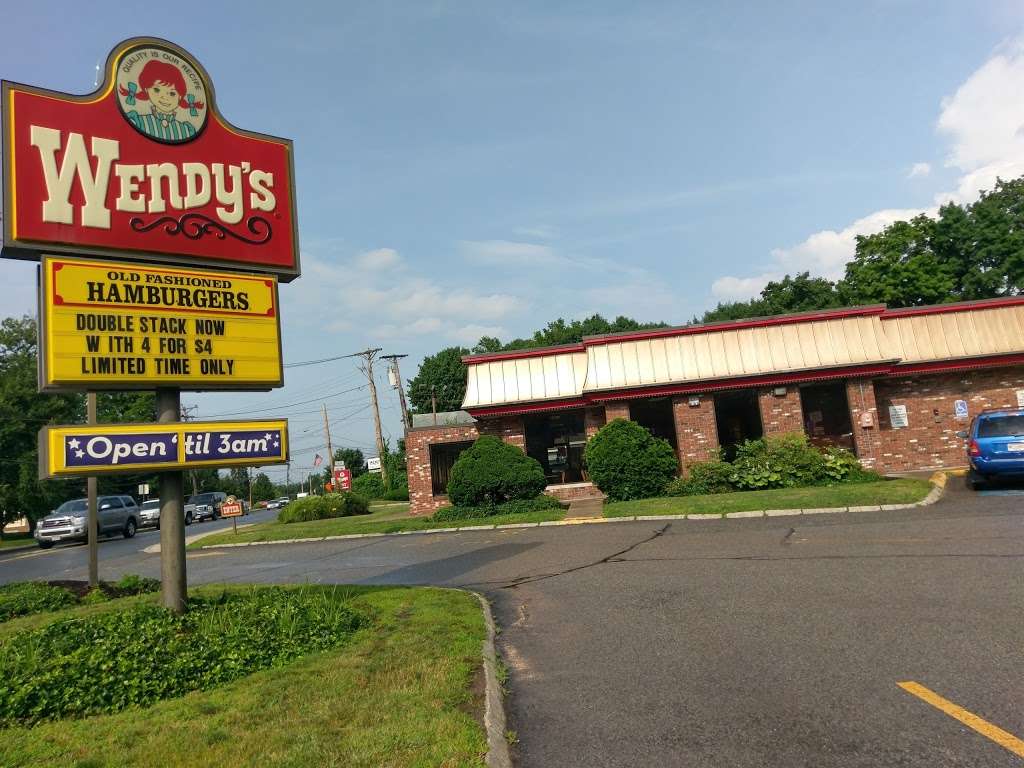 Wendys | 5 Arlington St, Dracut, MA 01826, USA | Phone: (978) 452-2393