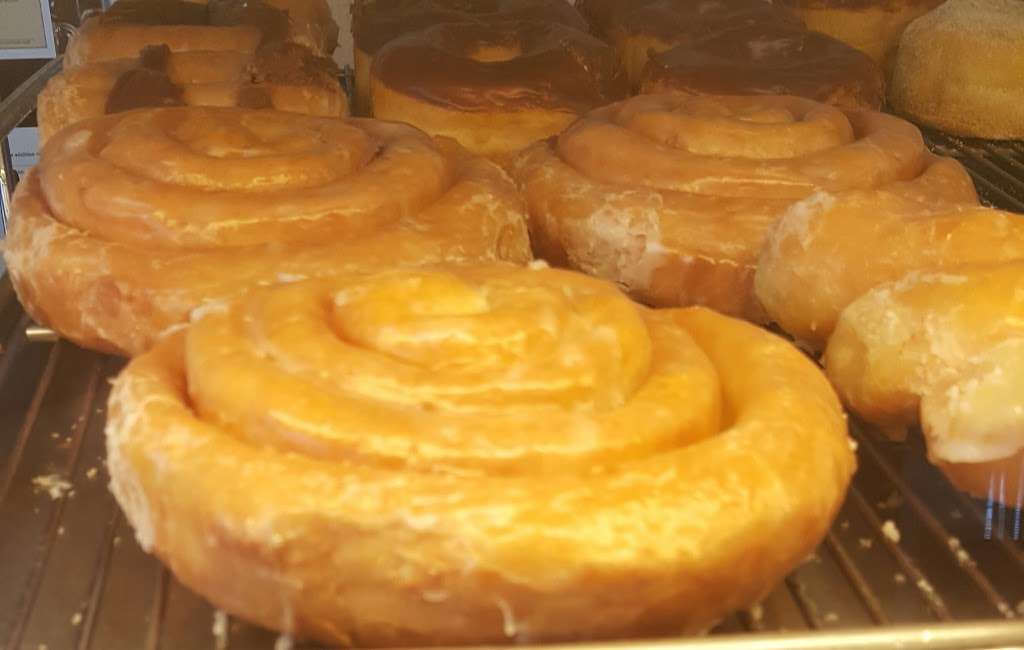 Tans Donuts | 2550 Guerneville Rd, Santa Rosa, CA 95401, USA | Phone: (707) 528-1567