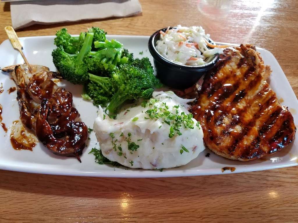 Applebees Grill + Bar | 1238 W Imperial Hwy, La Habra, CA 90631 | Phone: (562) 690-0779