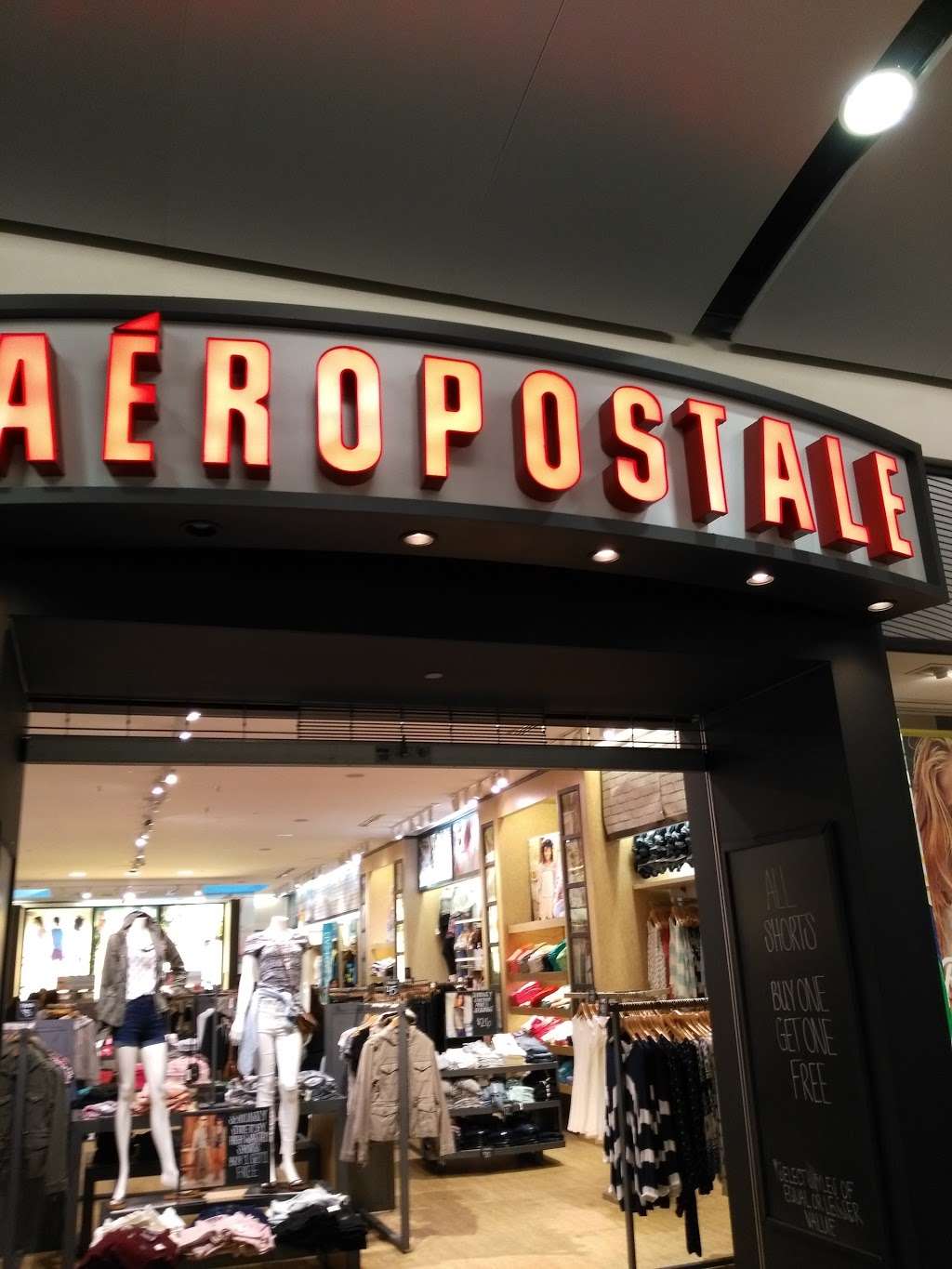 Aéropostale | 3301 E Main St, Ventura, CA 93003, USA | Phone: (805) 642-1790