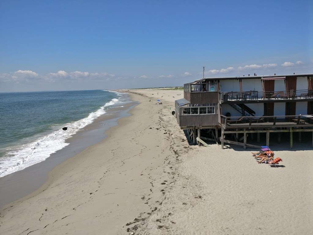 Silver Gull Beach Club | 1 Beach 193rd St, Breezy Point, NY 11697, USA | Phone: (718) 634-1500