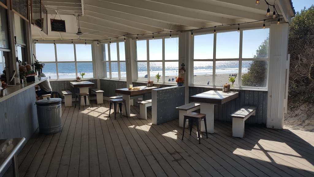 The Siren Canteen | located on the beach at the base of the lifeguard tower, Stinson Beach, CA 94970, USA | Phone: (415) 868-1777