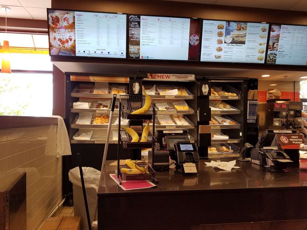 Dunkin Donuts | 257 Genesis Way, North Aurora, IL 60542, USA | Phone: (630) 701-2463