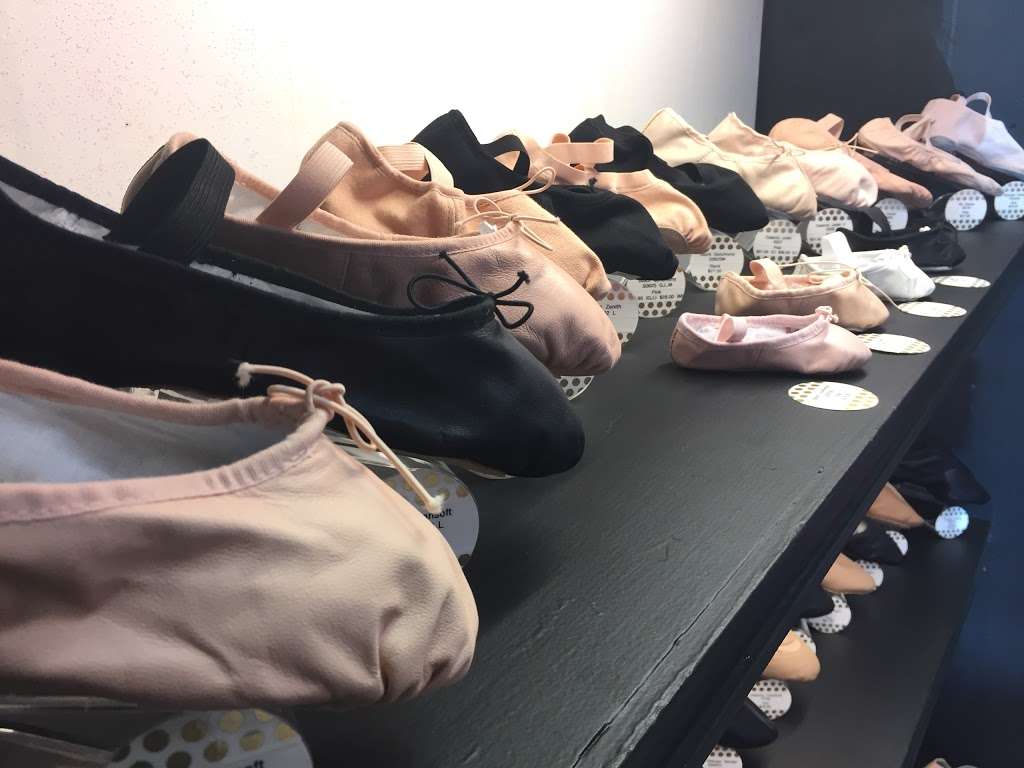 Razzle Dazzle Dancewear | 3595 Highway 6 South, Sugar Land, TX 77478, USA | Phone: (281) 265-8044