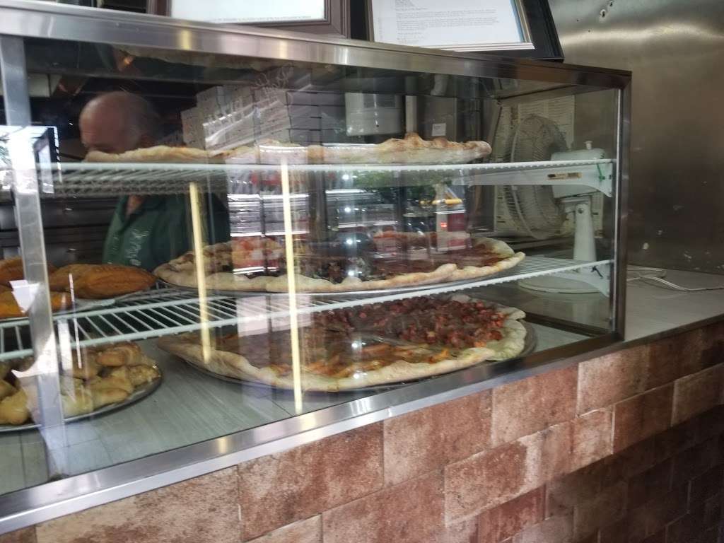 Right Pizza | 1554 Teaneck Rd, Teaneck, NJ 07666, USA | Phone: (201) 833-4005