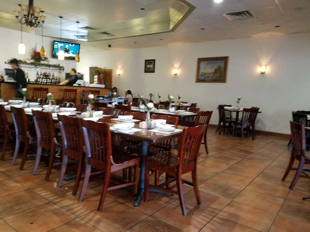 Umbertos Italian Grill | 7616 Culebra Rd, San Antonio, TX 78251, USA | Phone: (210) 684-4747