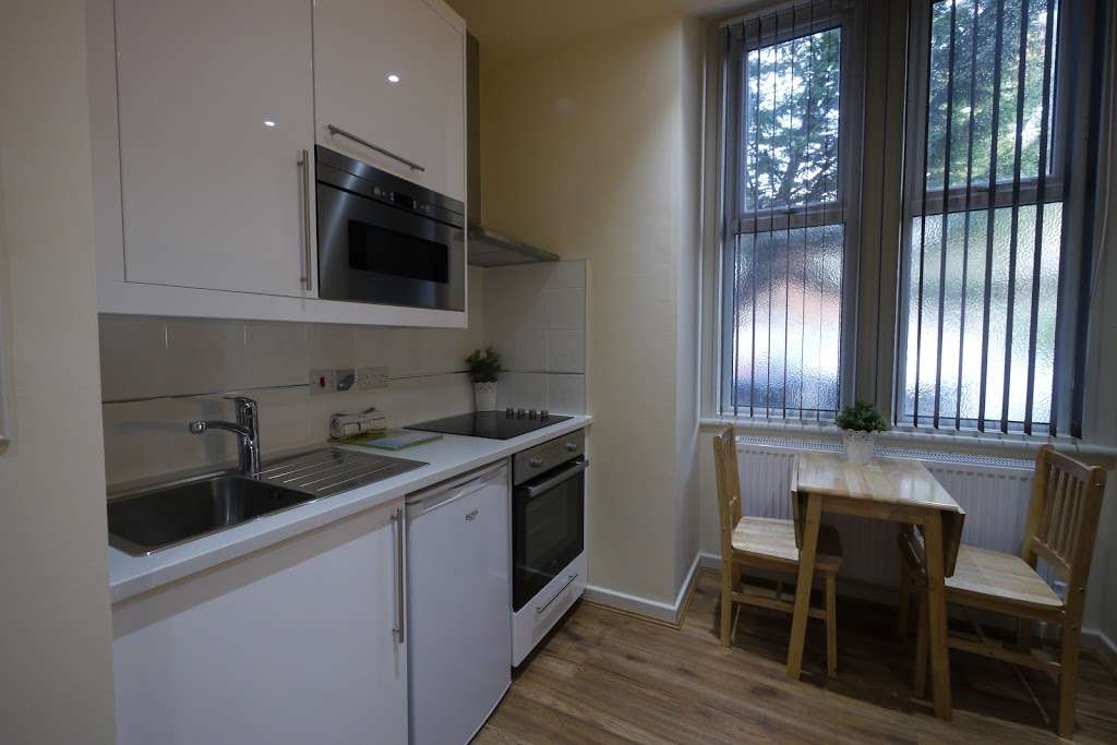 Cheap Accommodation Willesden | 20 St Pauls Ave, London NW2 5SX, UK | Phone: 020 8459 6203