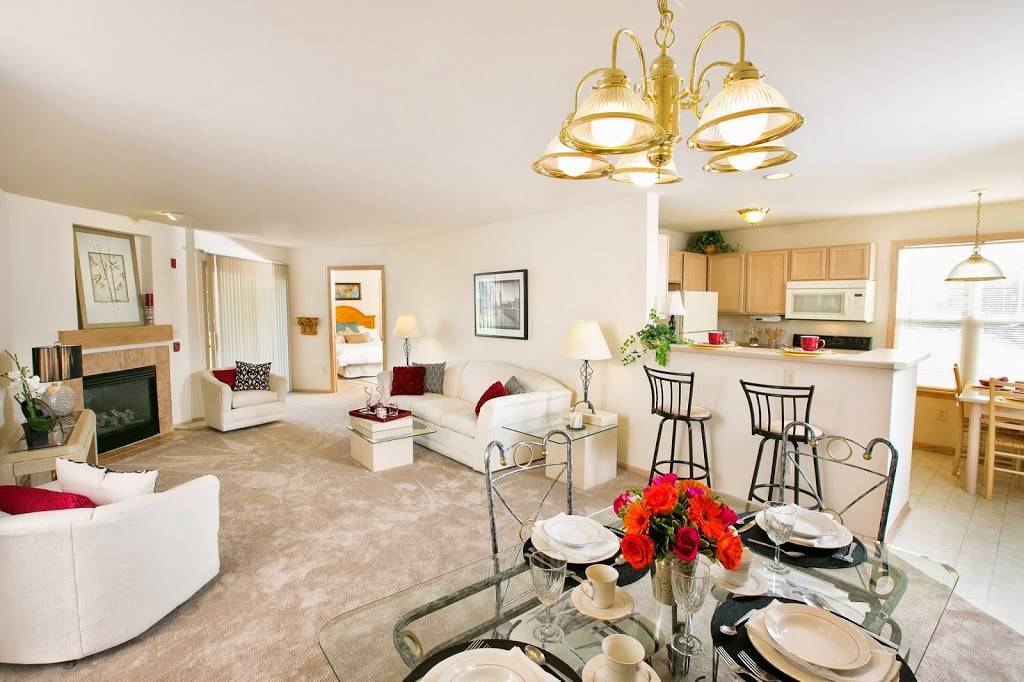 Sanctuary of Woodshire Apartments | 2200 S Clubhouse Dr, New Berlin, WI 53151, USA | Phone: (262) 383-4746