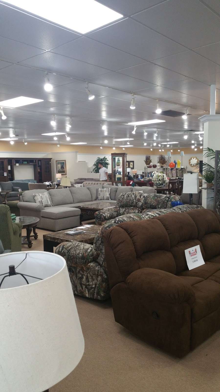 Z & R Furniture Galleries | 1308 Dual Hwy, Hagerstown, MD 21740, USA | Phone: (301) 739-0000