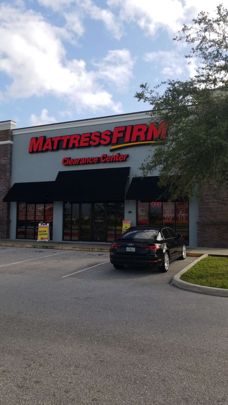 Mattress Firm Clearance | 2300 Deer Creek Commerce Ln Ste 100, Davenport, FL 33837, USA | Phone: (863) 420-8428