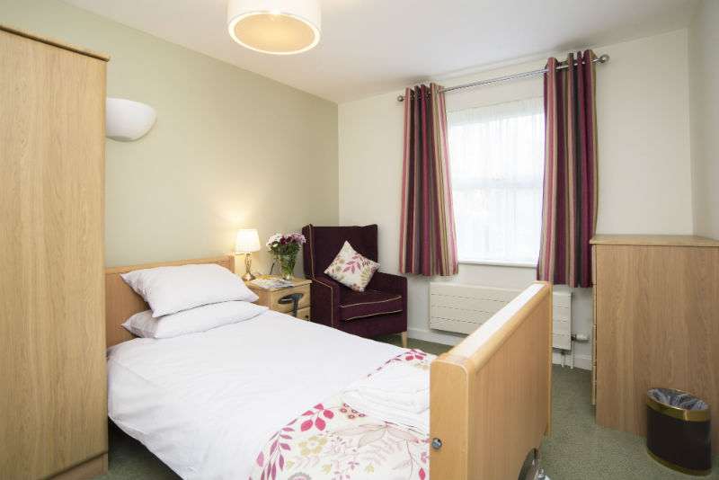 Amberley Lodge Care Home | 86 Downlands Rd, Purley CR8 4JF, UK | Phone: 0333 434 3001