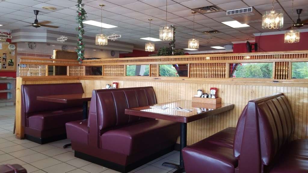 Middletown Family Restaurant | 5240 Summit Bridge Rd, Middletown, DE 19709, USA | Phone: (302) 376-1227